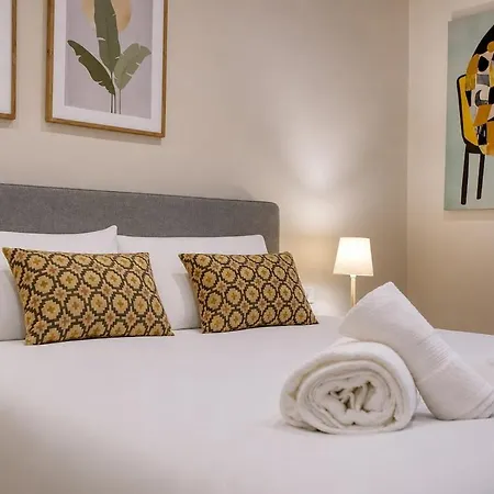 Stylish 3bdrm 3bathrm Near Balluta Bay, St Julians 公寓